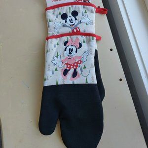 Disney 2 Pack Oversized Oven Mitts